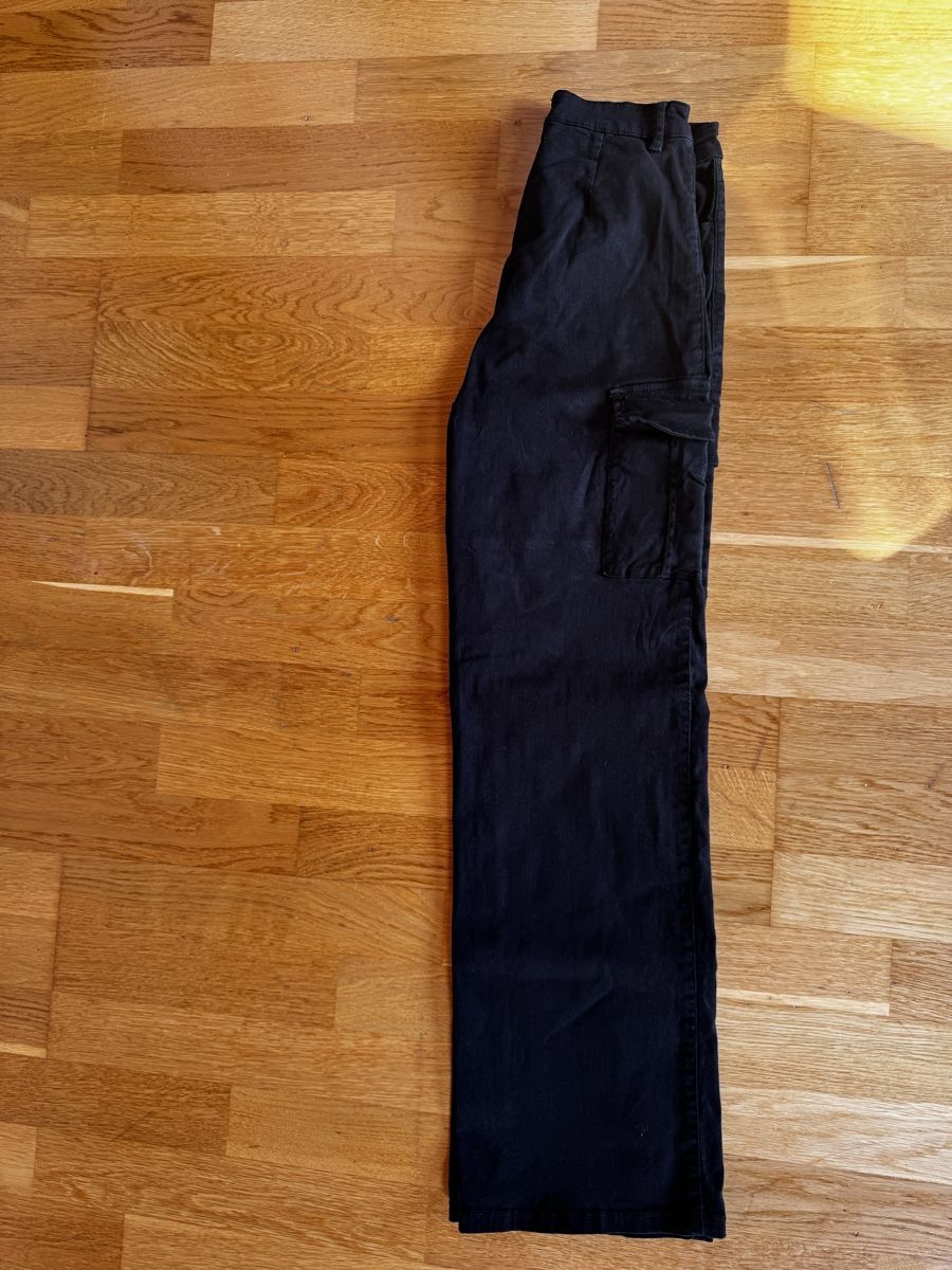 Pantaloni: Cargo Hose / Schwarz/ Grösse 34 – Usato da Hünibach venduto da s.leptir 2