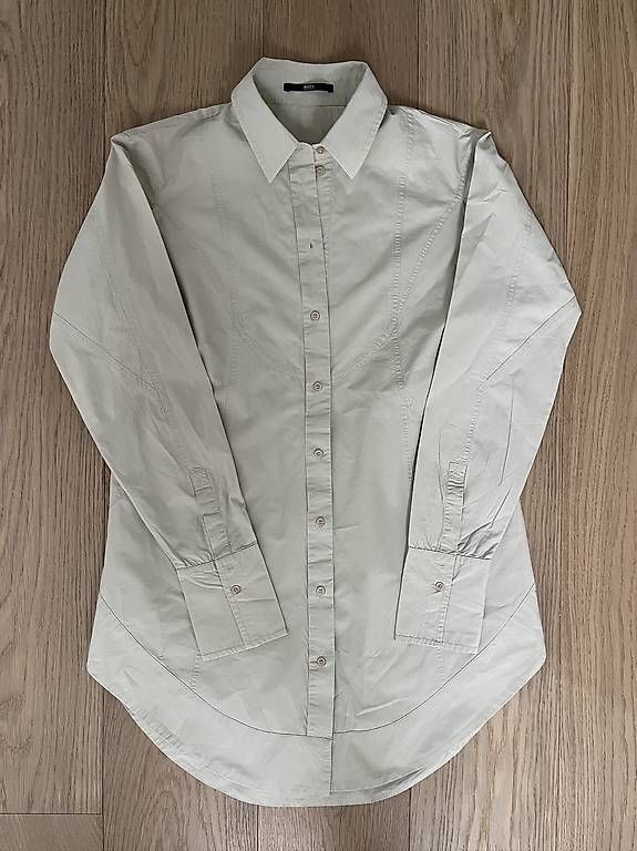 Hugo Boss Camicette: HUGO BOSS Damenhemd beige M – Usato da Thalwil venduto da Suleigl