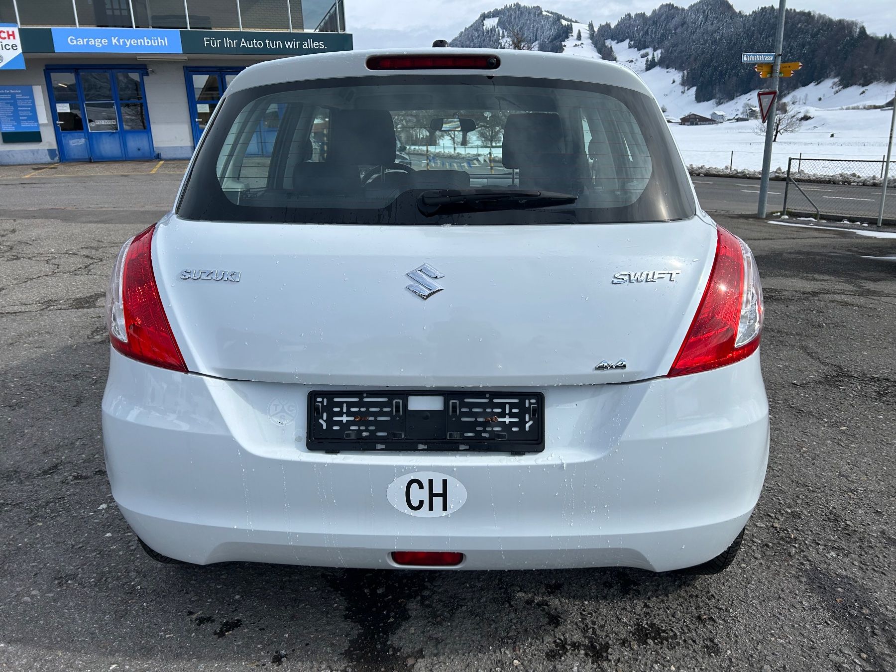 Suzuki Automobili: Suzuki Swift 1.2i GL 16V 4x4 – Usato da Seewen SZ venduto da A45-AMG 2