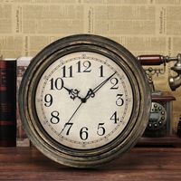 Klassische Retro Wanduhr 25cm