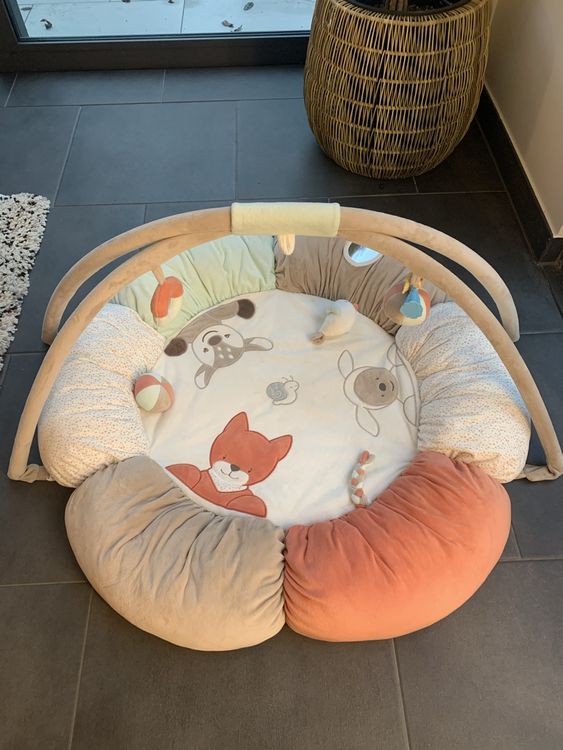 Nattou Runde Krabbeldecke Mit Spielbogen | 90cm Durchmesser | 100% Polyester Teddy | Für Babys