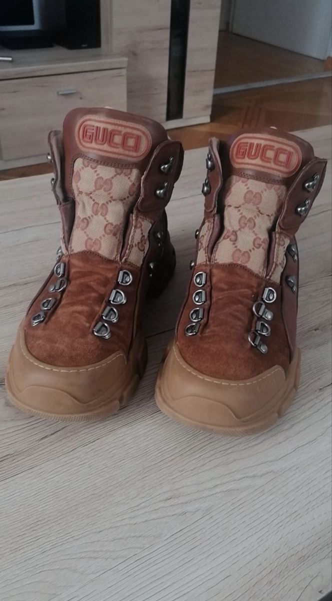 Gucci Chaussures hommes: Gucci Flashtrek Boots Gr. 43 – D'occasion à Solothurn par SuperSilserli 1