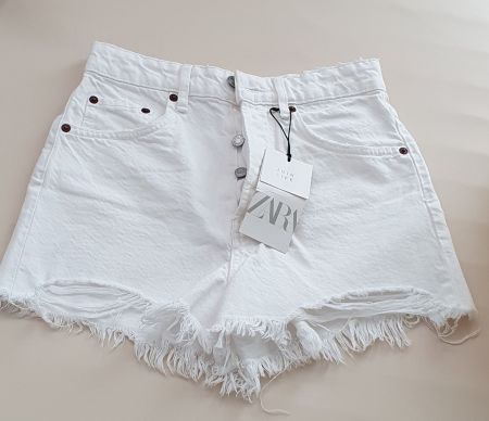JeansShort weiss Zara Gr. 34 NEU