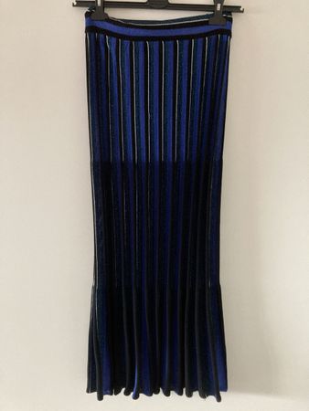 Zara Strickrock Gr. S, blau gestreift - Top Zustand!
