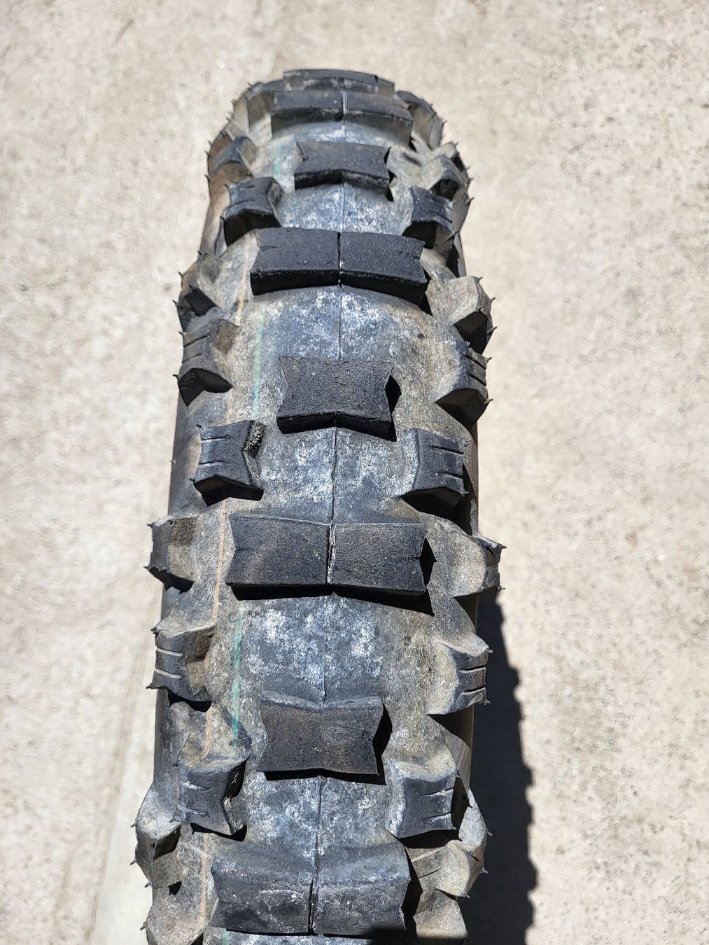 Pneumatici & Ruote complete: Pneu 120/90-18 M/C 65 R – Usato da Oberdiessbach venduto da chr_h728 2