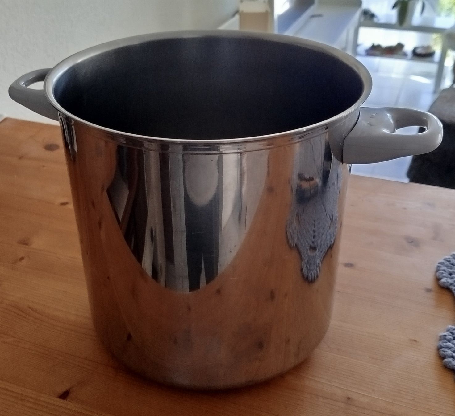 Töpfe: Grosser Chromstahl Kochtopf – Gebraucht aus Jona von C.Willy
