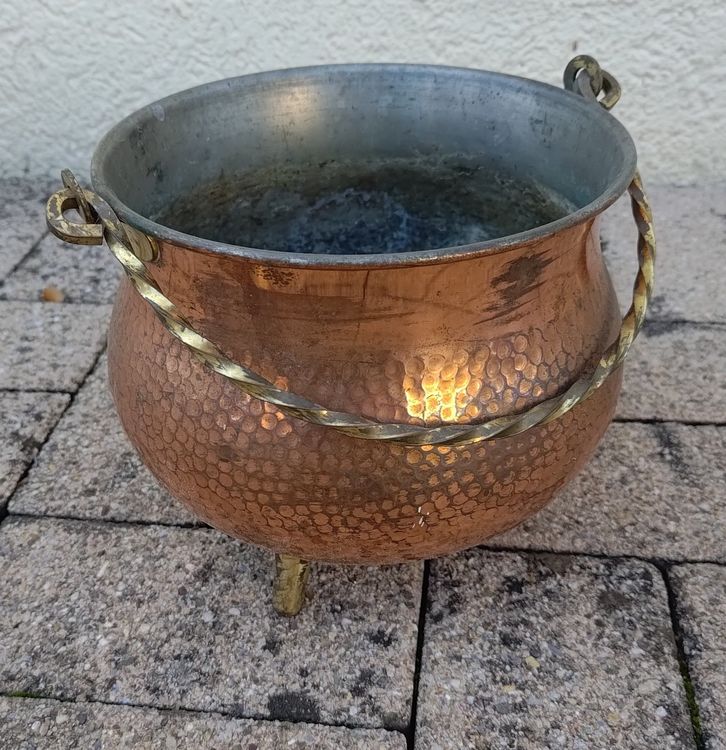 Pentole: Kupferkessel - Mit wunderschön verziertem Henkel & Füsschen – Usato da Rüti ZH venduto da Sarah0406