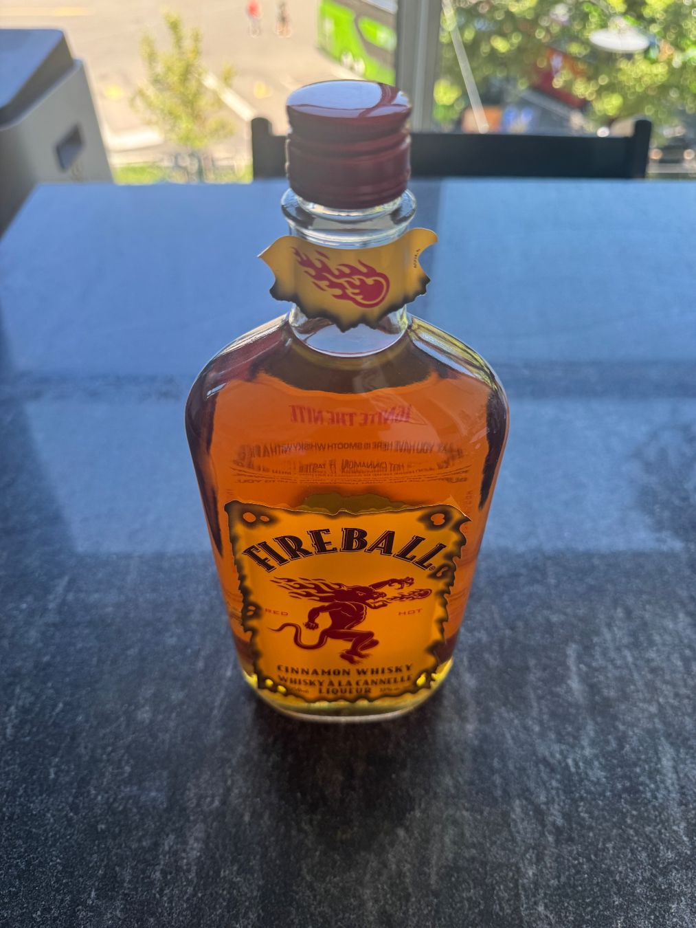 Altro: Fireball Likör mit Zimt und Whisky – Nuovo e nell'imballaggio originale da Zürich venduto da 81er