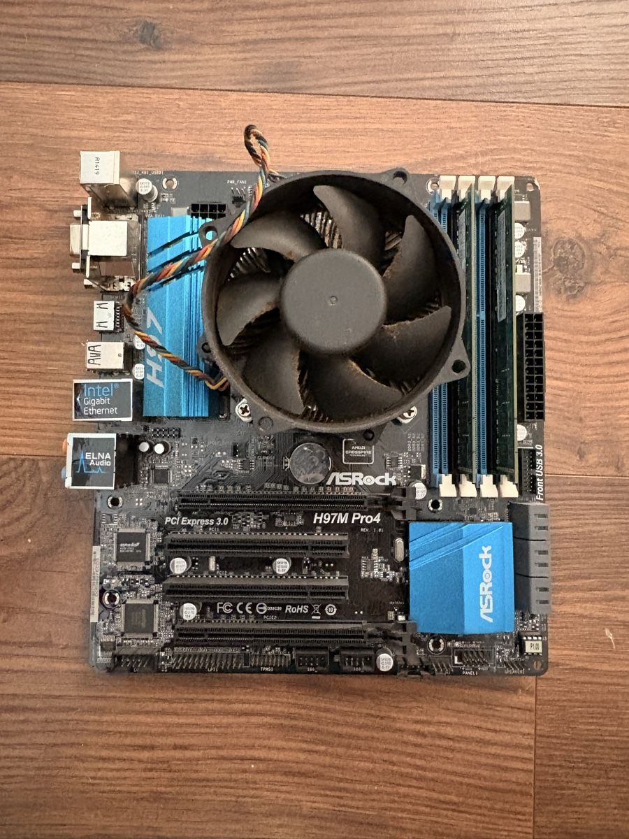 Asrock Schede madri: Carte mère + processeur + RAM – Difettoso da Dompierre FR venduto da PRiT_Madara