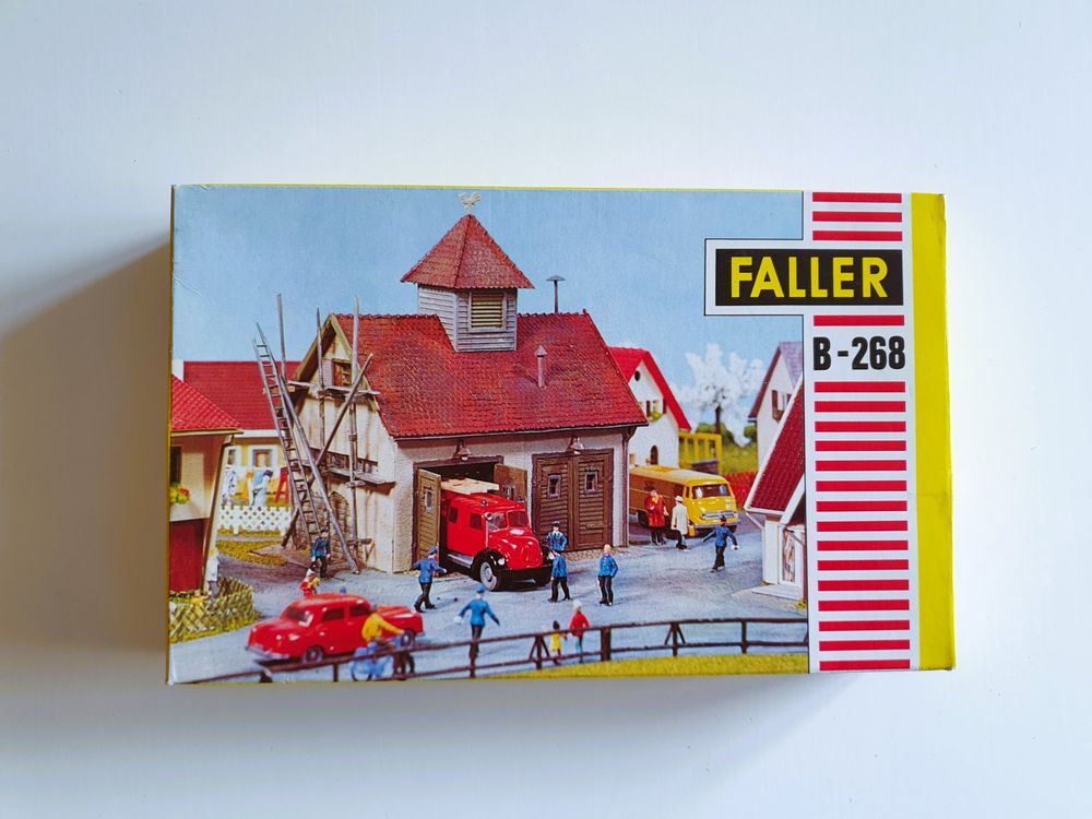 Faller Caserne De Pompiers 130160 Échelle HO - Kit à Monter - Neuf