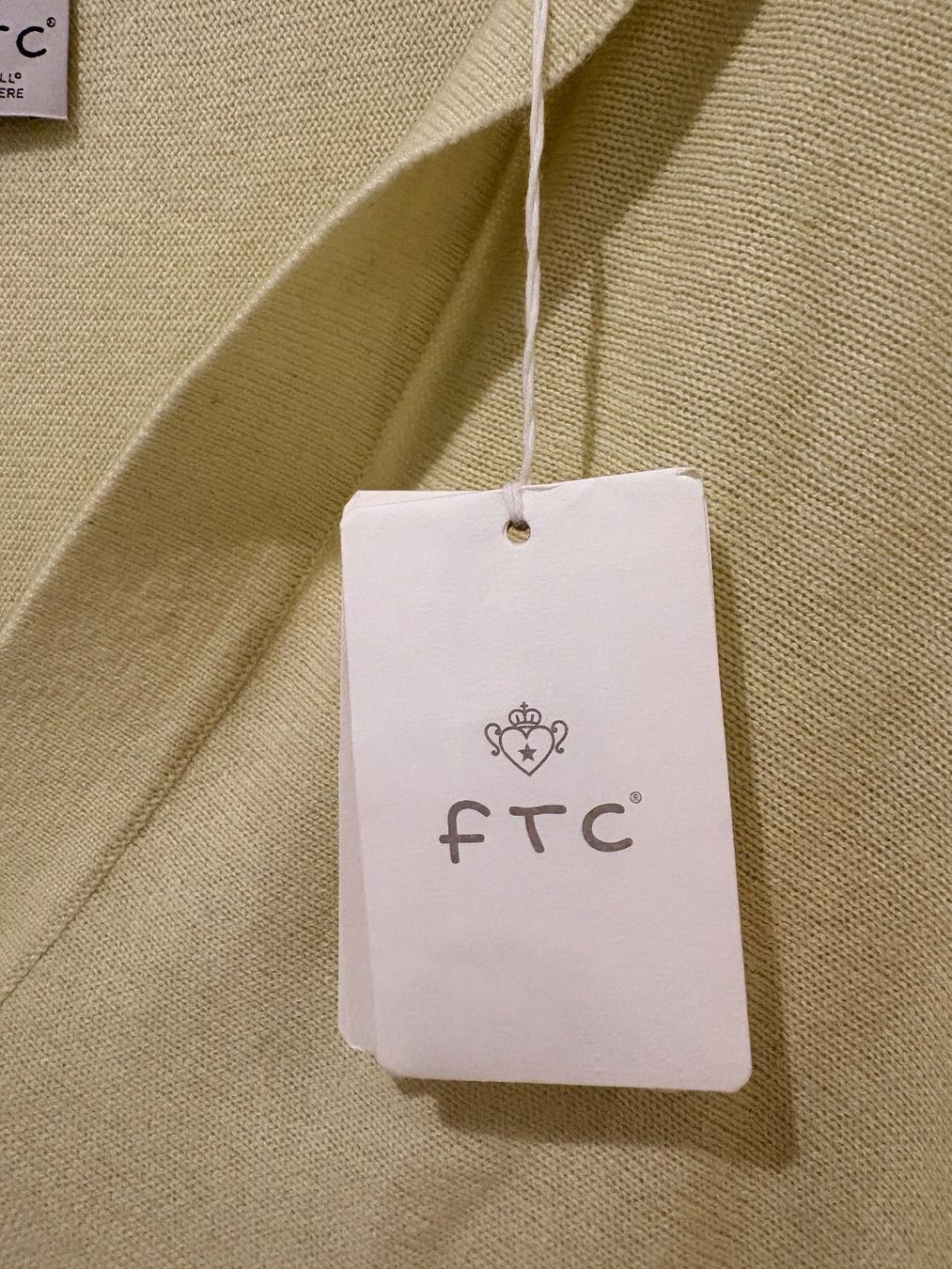 FTC Pulls & Sweat-shirts: Pullover FTC 50% CASHMERE -  Size M - NEW with tag – Neuf avec emballage d'origine à Muzzano par Sidney_3 2