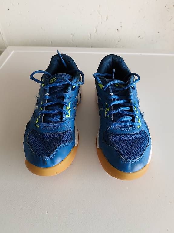 Asics Scarpe per ragazzi: Asics Hallenschuhe Grösse 36 – Usato da Grossdietwil venduto da wichtel28 3