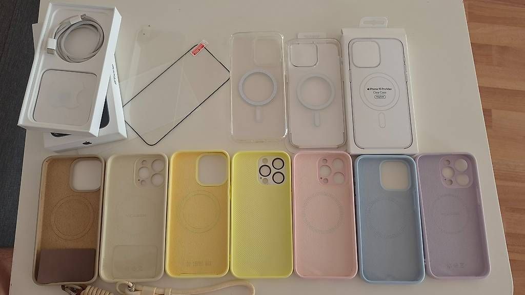 Telefoni cellulari / Smartphones: IPhone 15 Pro Max 256 GB – Usato da Winterthur venduto da sen_6dny 2