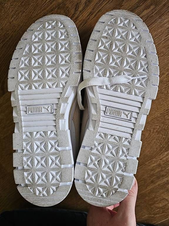 Puma Scarpe da donna: PUMA Sneaker 40 Damen – Usato da Luzern venduto da SissiN89 2