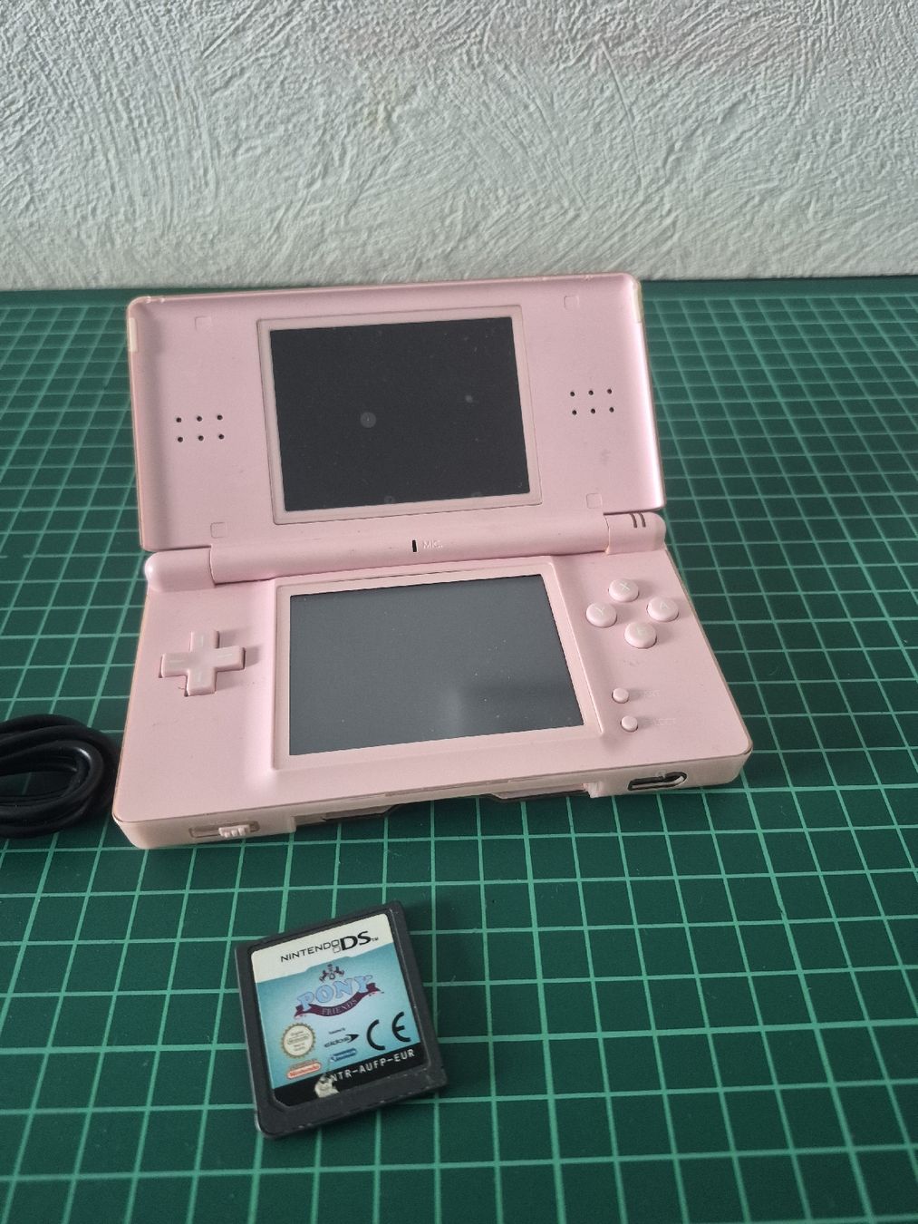 Nintendo Consoles: Nintendo DS Lite pink + Poney and charging cable – D'occasion à Meyrin par Retro-GZ 1