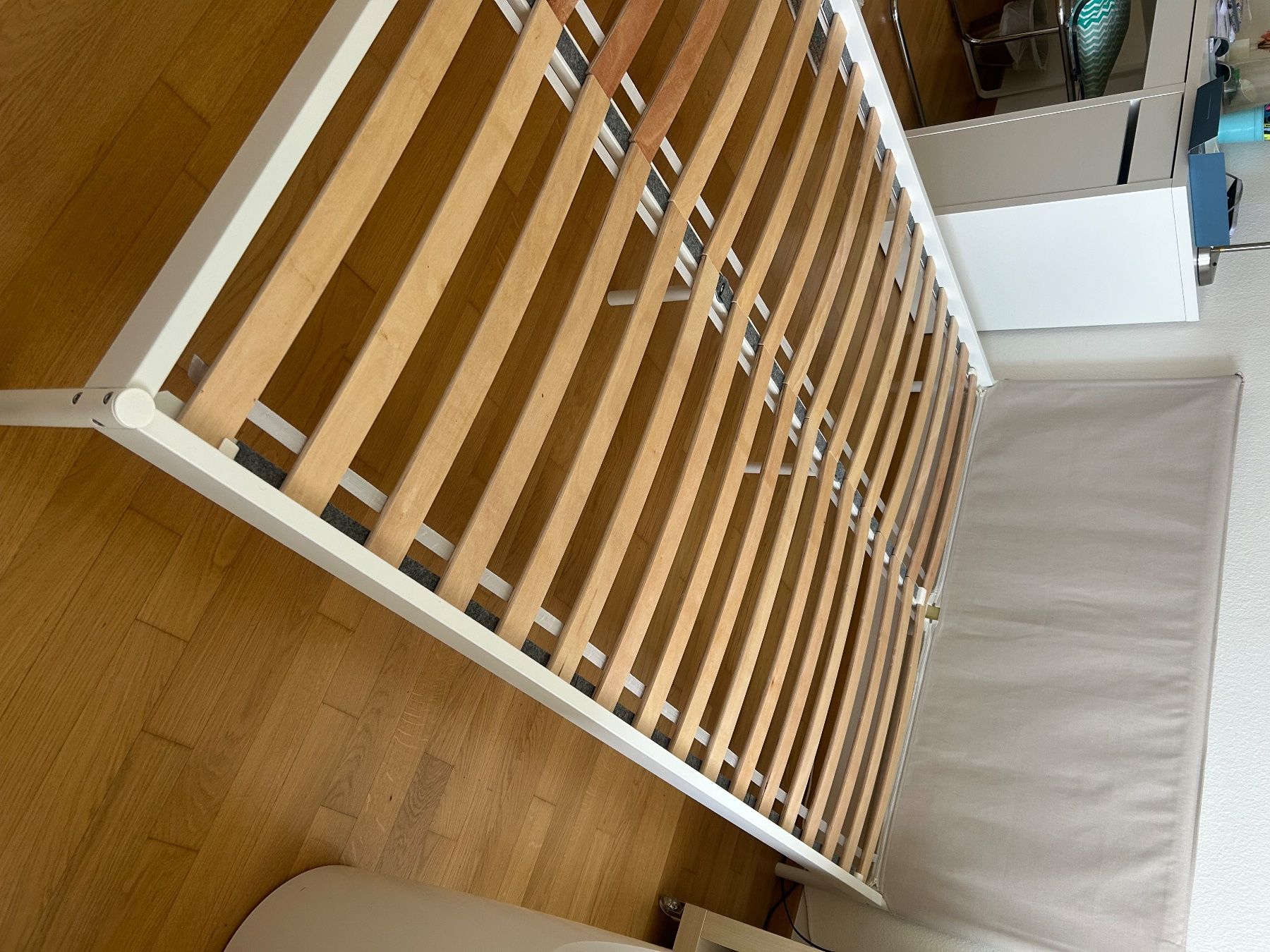 Ikea Lits: Doppelbett mit Lattenrost  gebraucht Ikea – D'occasion à Thalwil par gastongw 3