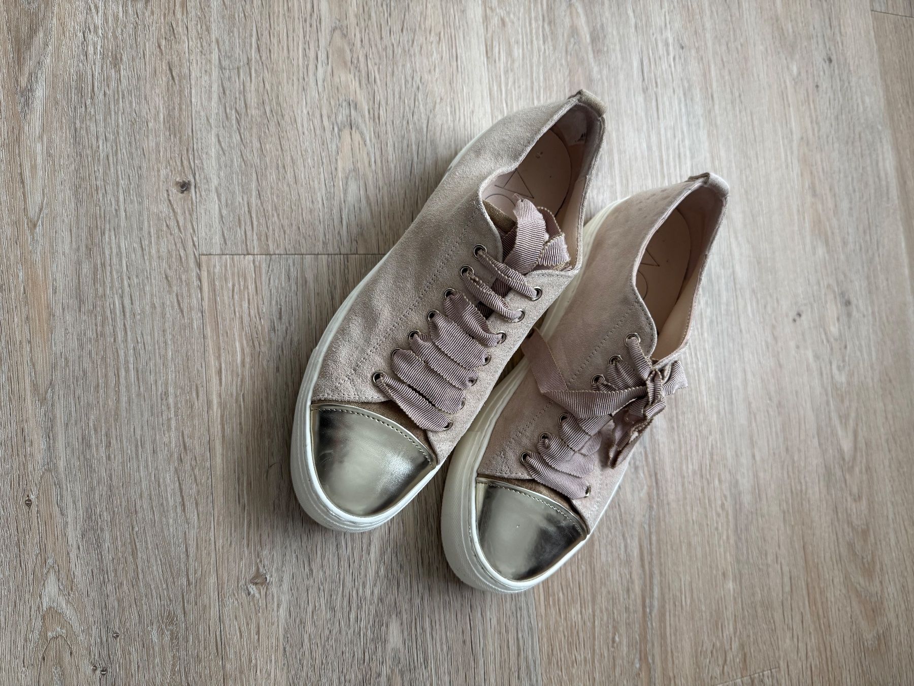 AGL Scarpe da donna: Agl sneaker – Usato da Eschlikon TG venduto da Didi2007_