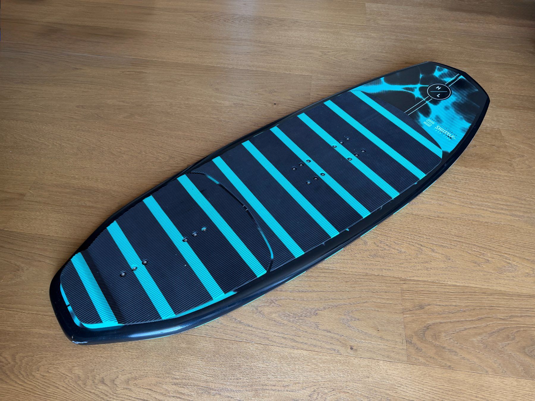 Planches de surf: Hyperlite Shuttle & Booster 1300 Wakefoil Komplettset – D'occasion à Arbon par Honemarc 3