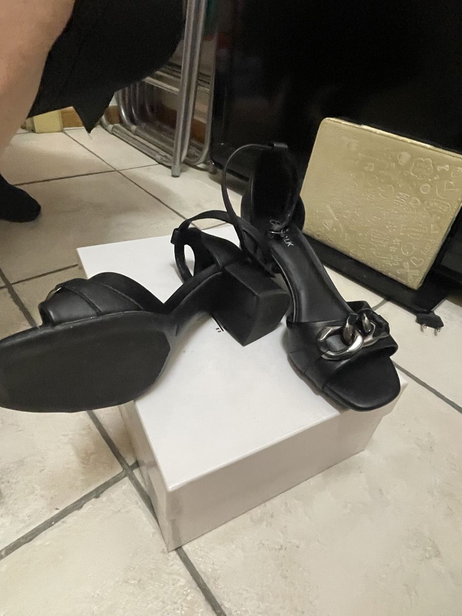 Scarpe da donna: Scarpa con tacco – Nuovo (secondo la descrizione) da Canobbio venduto da lis_9qjj
