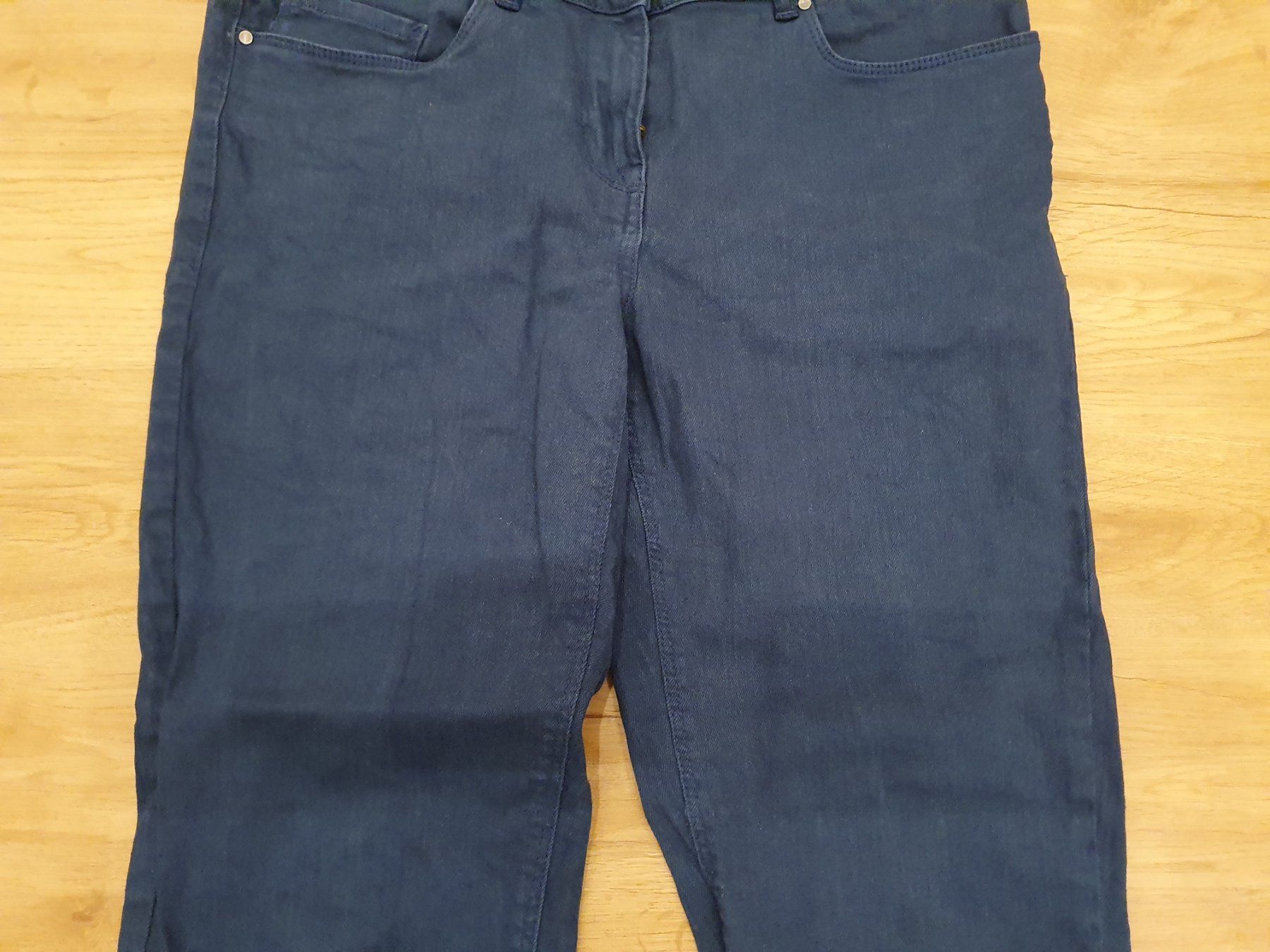Jeans: Dunkelblaue Jeans Gr. 40 – Nuovo (secondo la descrizione) da Heinrichswil venduto da sabi2809 2