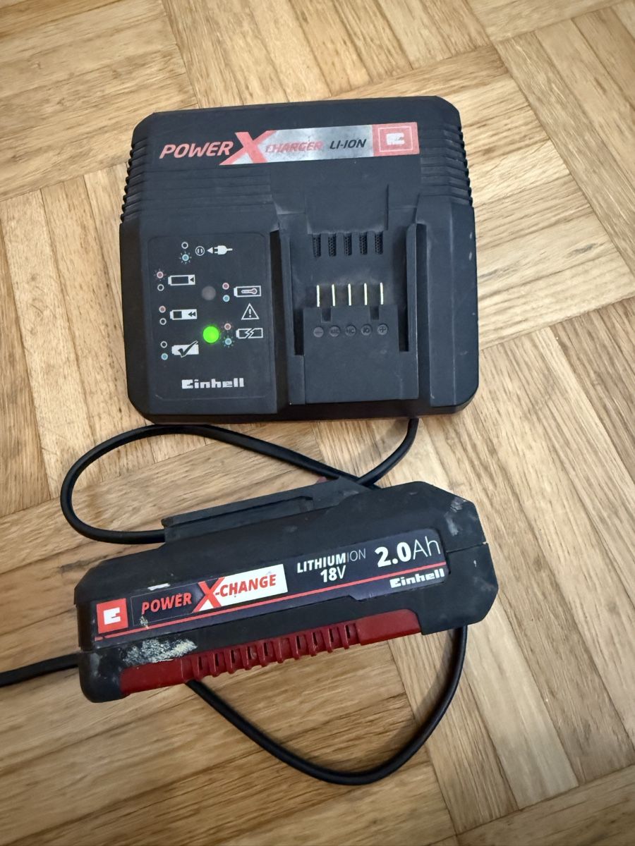 Einhell Caricatori & Batterie: Einhell Ladegerät & 18V 2,0Ah Akku – Usato da St. Gallen venduto da besi97