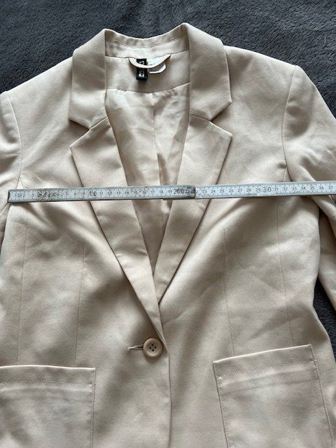 H&M Giacche: Schicke Blazer von H&M in Grösse 34 – Usato da Gossau Sg venduto da olles 3