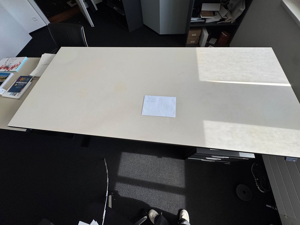 Linak Schreibtisch elek. höhenverstellbar max. Höhe 125 cm (Gebraucht ...