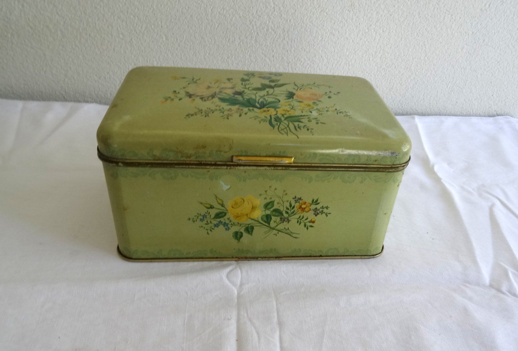 AluBox Dosen: Vintage Biskuitbüchse – Gebraucht aus Minusio von Mer66 1