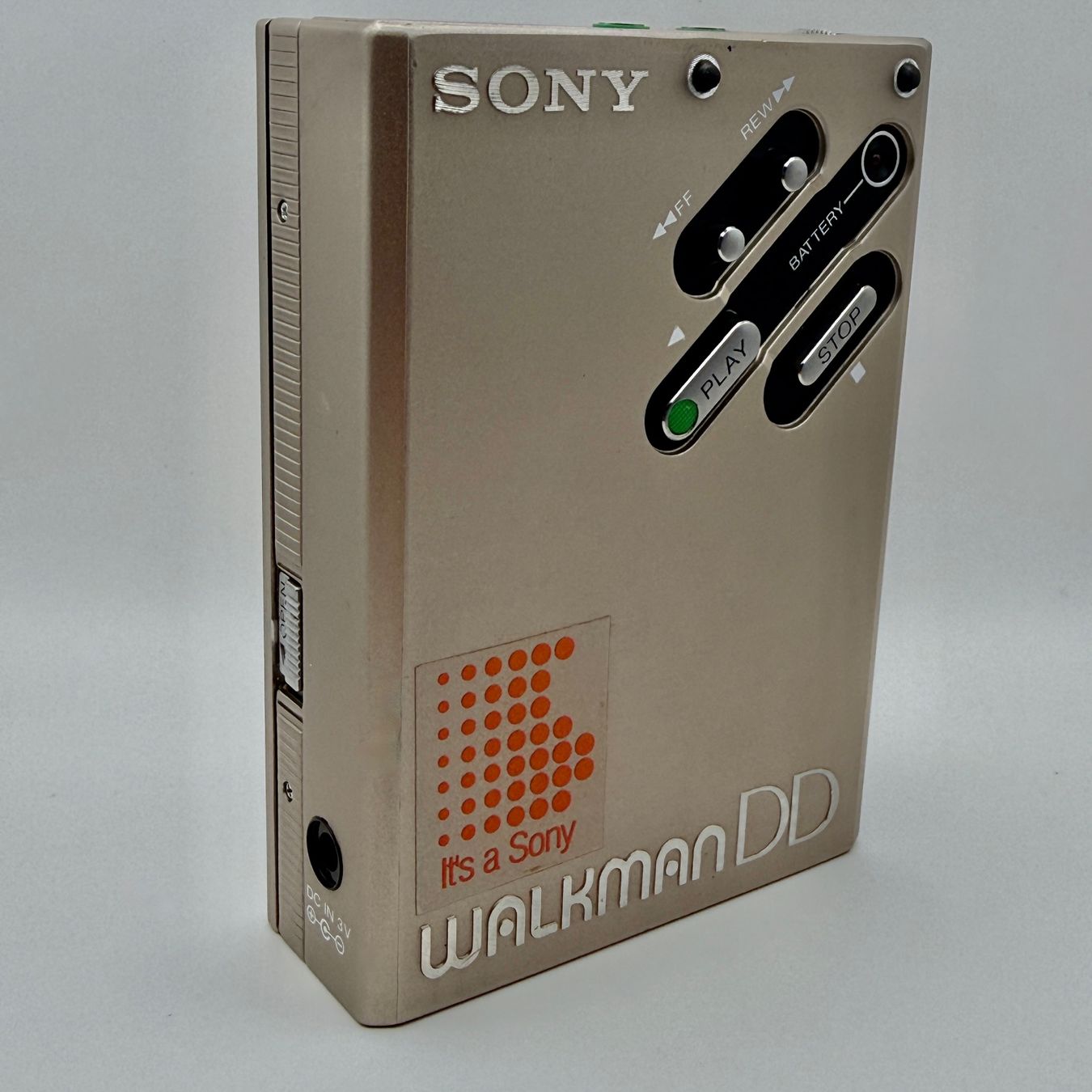 Sony Lecteur media portable: Sony Walkman WM-DD silber #305 – D'occasion à Vorderthal par WalkmanClinic 2