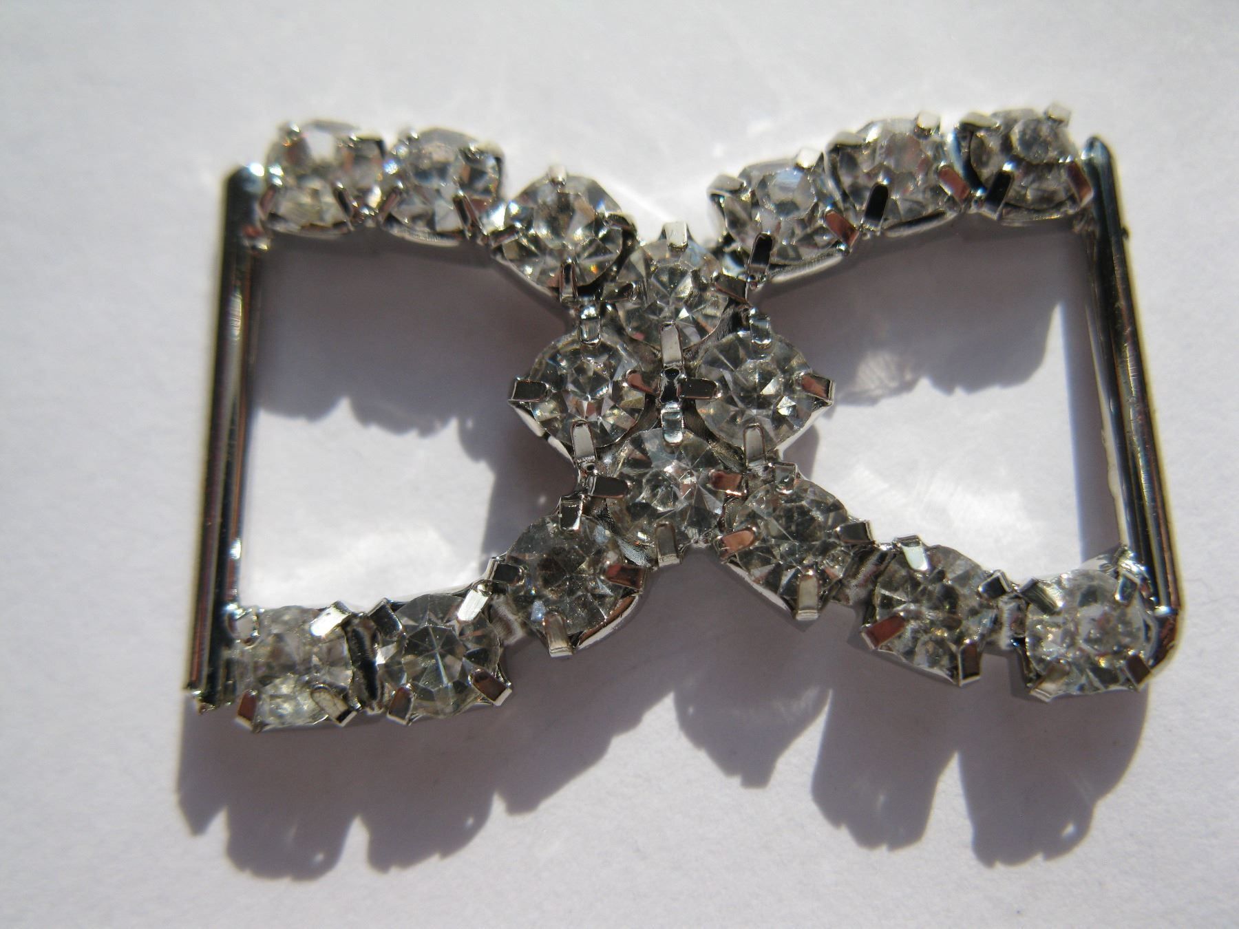 Perle (finte): Verbinder, Zwischenperle mit Strass – Nuovo e nell'imballaggio originale da St. Margarethen TG venduto da LuanaKa