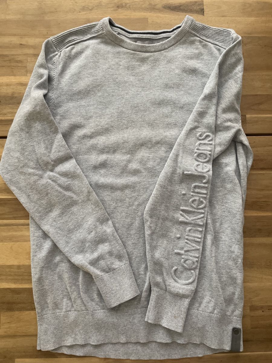 Calvin Klein Maglioni & Felpe: Calvin Klein Jeans Pullover Gr. S, Grau, Herren – Usato da St. Gallen venduto da Jigarii 1