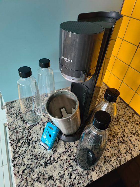 Soda Stream Duo mit 4 Flaschen Kaufen auf Ricardo