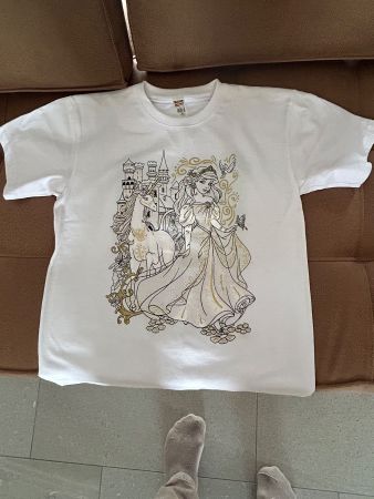 Mädchenshirt mit schönem Golddruck