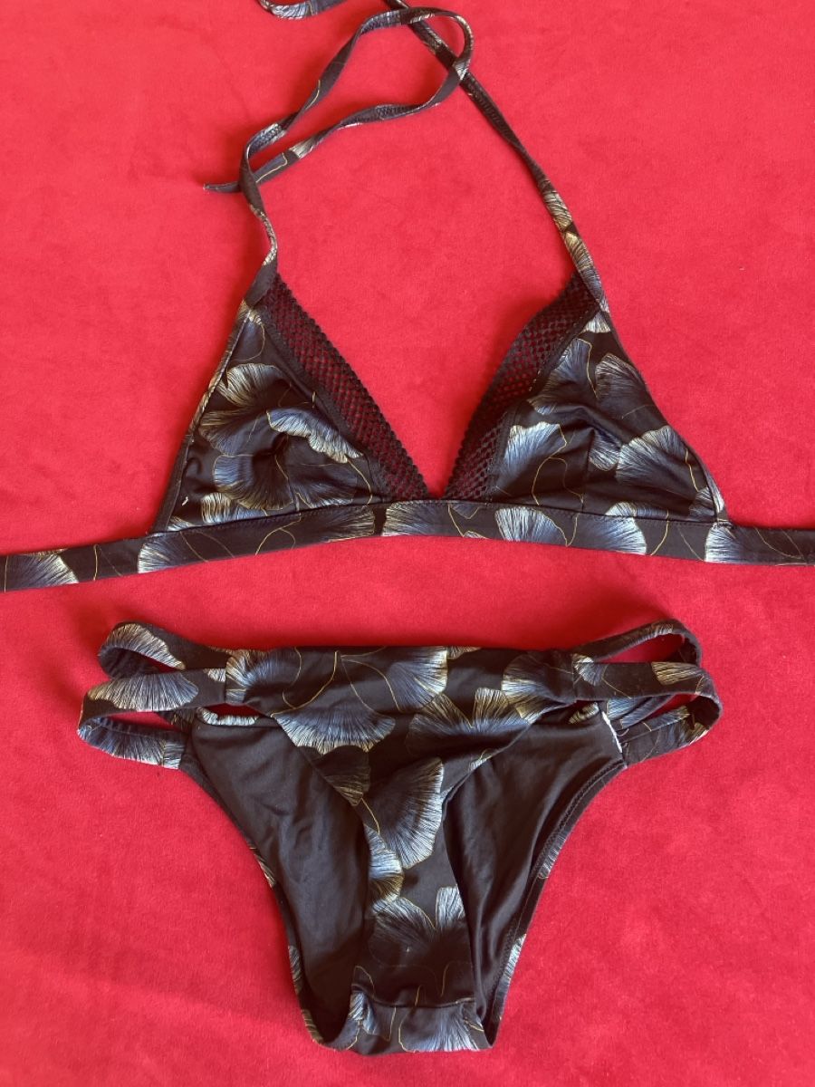 Maillots de bain & Bikinis: Bikini Set Blumenmuster Schwarz/Blau Grösse M – D'occasion à Muralto par jac_hkz5