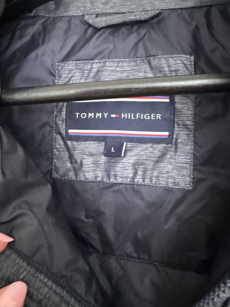 Tommy Hilfiger Giacche: Tommy Hilfiger Steppjacke grau – Usato da Zürich venduto da sal_tr5t 1