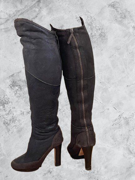 Ugg Scarpe da donna: Bottes UGG Taille 37 En peau de mouton – Nuovo (secondo la descrizione) da Genève venduto da TradeCH 4