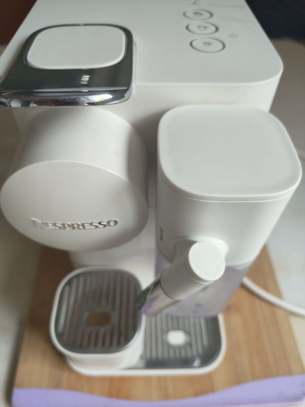Nespresso Macchine per caffè & Macchine per espresso: Nespresso Lattisima One – Usato da Bad Zurzach venduto da Ares_ 1