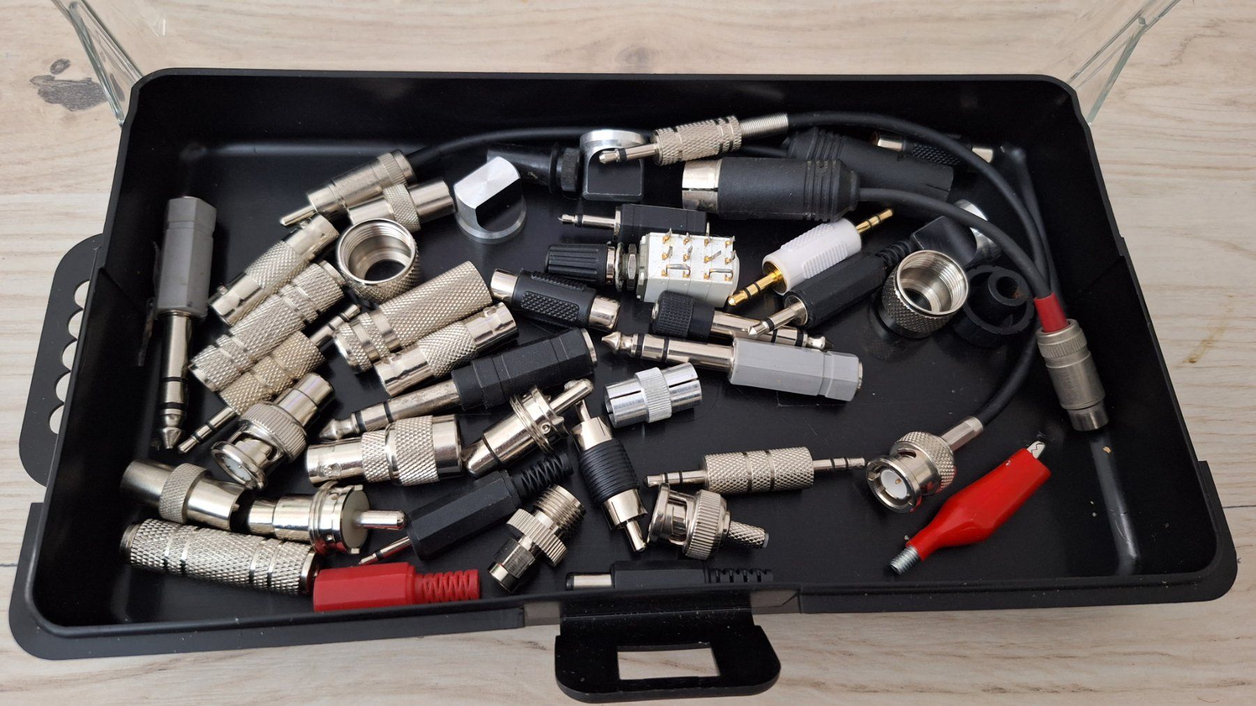 Unità & Adattatore: Audio Jack - Adapter - – Usato da Zürich venduto da raw_6mmc