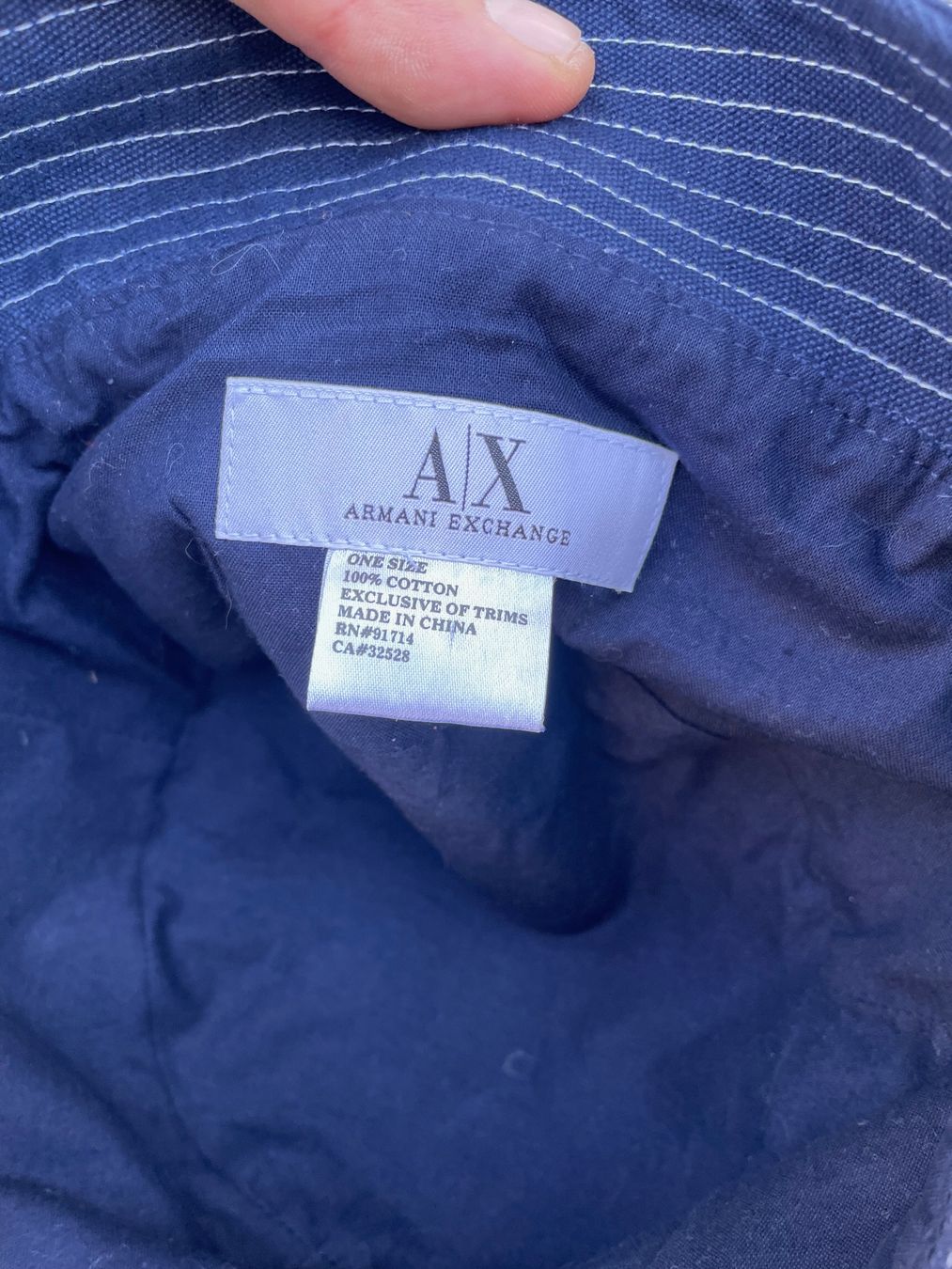 Armani Copricapi, berretti & cappellini: Armani Bob Sz S – Usato da Zürich venduto da le_souk 5