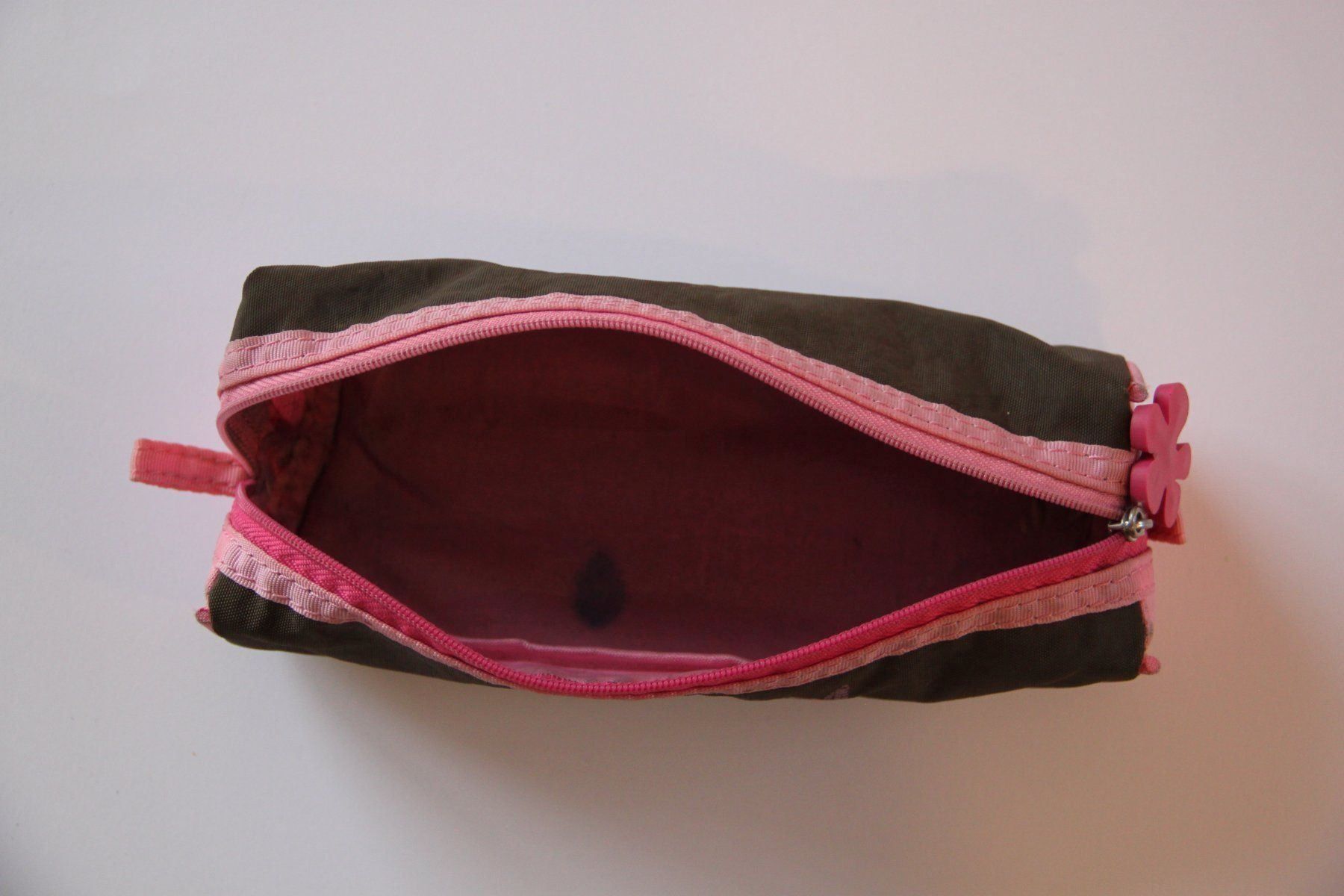 Schüler-Etuis: Neues Schlampermäppchen von Schneiders Braun/Rosa – Gebraucht aus Walterswil SO von mel_5b2h 1