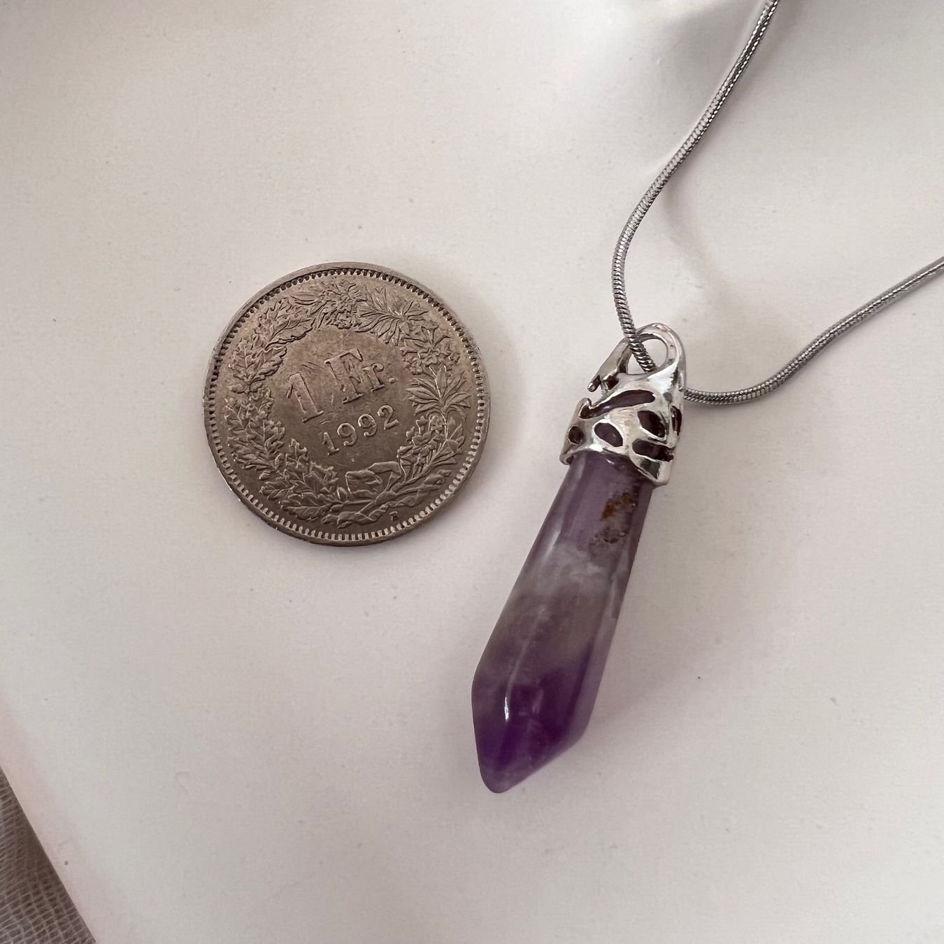 Ciondoli: Pendentif Menhir en améthyste – Nuovo e nell'imballaggio originale da Pully venduto da sunaddict 1
