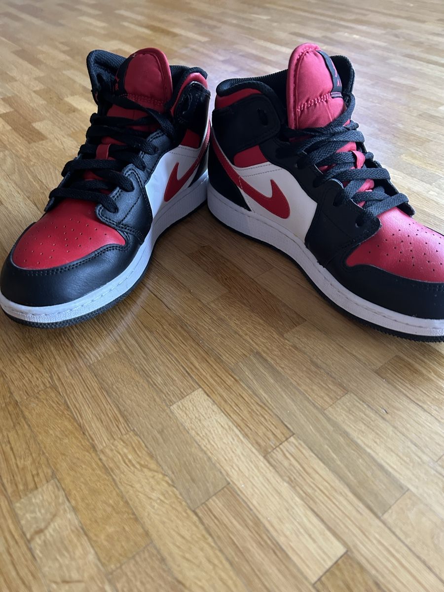 Jordan Chaussures garçon: Jordan 1 Mid SE Schuhe – Neuf (Voir description) à Ittigen par mrv_jjl9