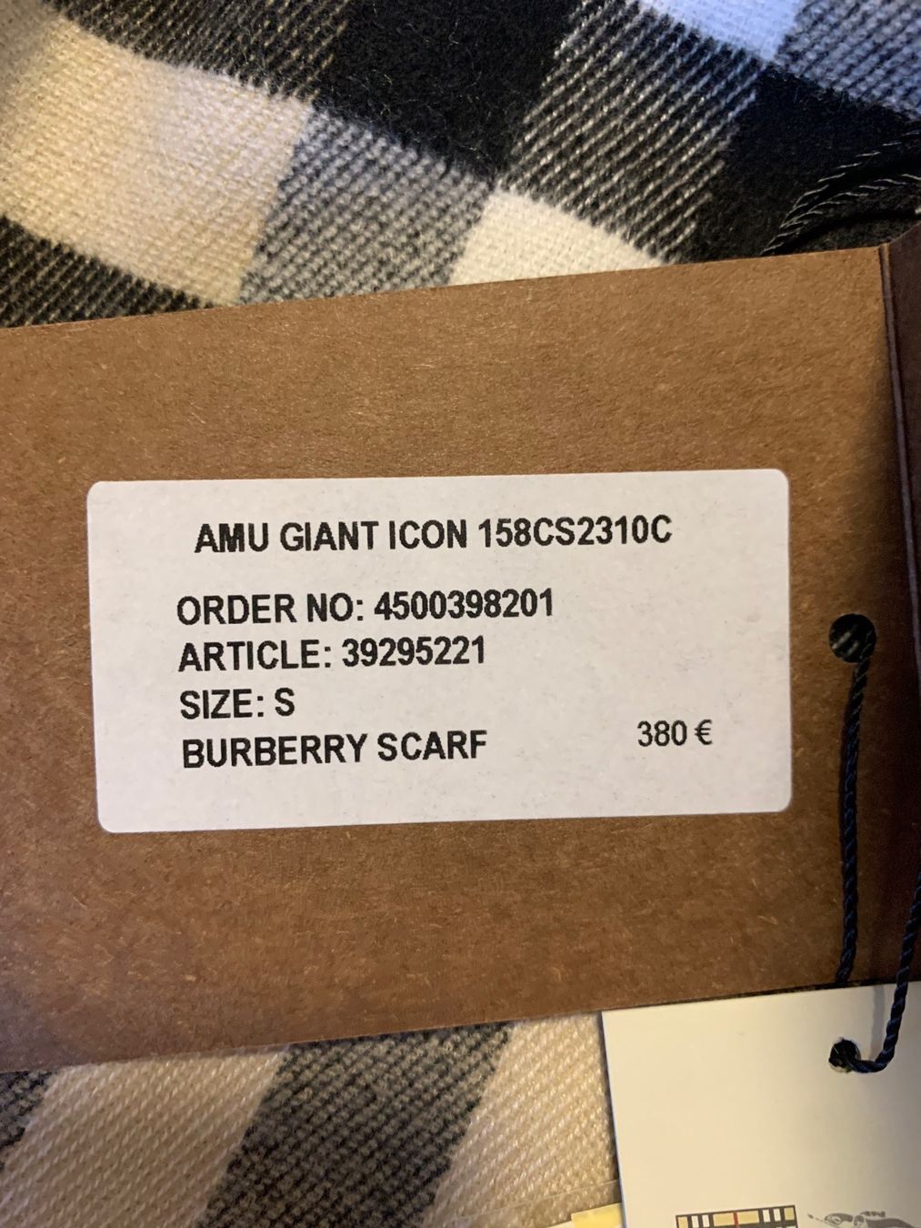 Burberry Foulard & Sciarpe: NEU Burberry Schal cashmere – Nuovo e nell'imballaggio originale da Gipf-Oberfrick venduto da Moneypenny 1