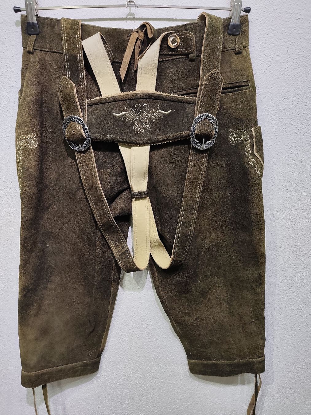 Pantaloni: Trachtenlederhose "Stockerpoint" - Neu, Gr. 46 – Nuovo e nell'imballaggio originale da Dussnang venduto da Rosenfee50 3