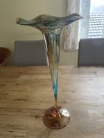 Hohe Vase Blütenform