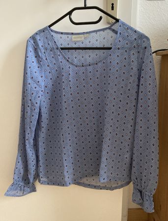 Leichte Bluse mit Muster Gr. 36/38
