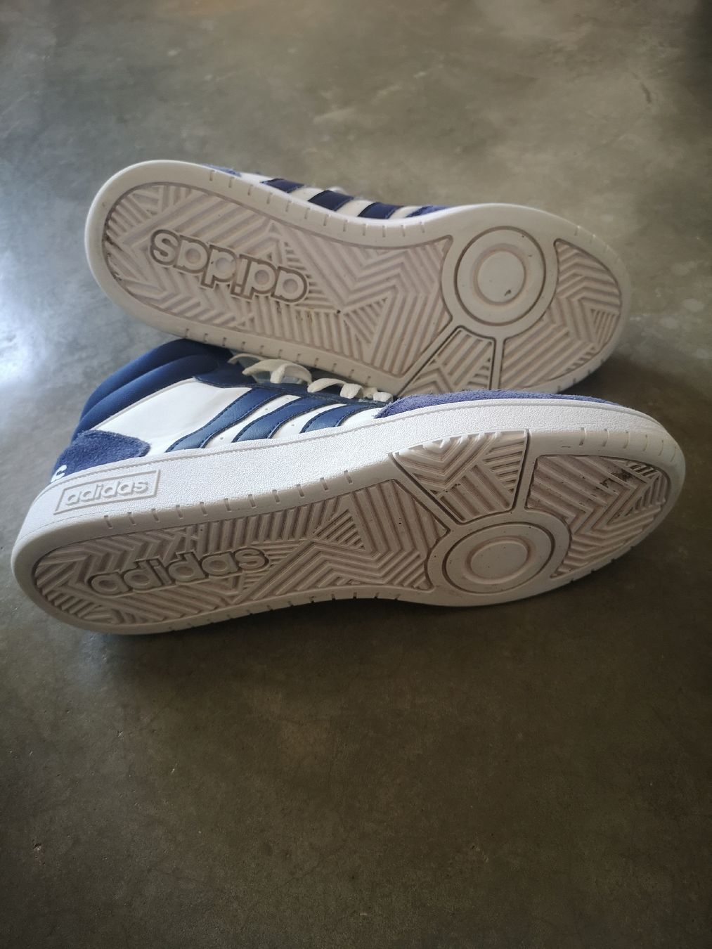 Adidas Scarpe da uomo: Adidas HOOPS Gr. 42,5 (US 9) – Usato da Bachenbülach venduto da magic.fly 4