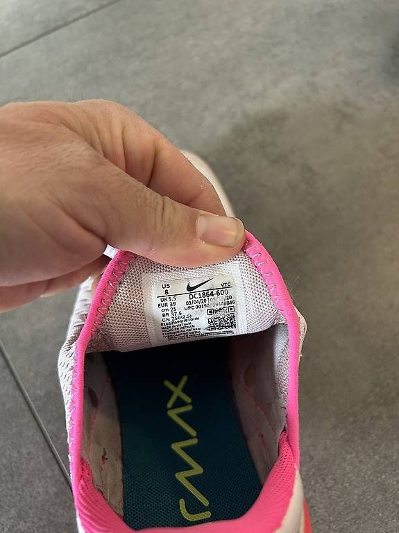 Nike Scarpe da donna: Nike air max 27c – Usato da Utzenstorf venduto da Liverpool91 3