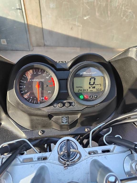 Strasse: Suzuki GSF 650 S ABS Bandit 2010 24 mil km – Gebraucht aus Le Grand-Saconnex von Stas.M 3