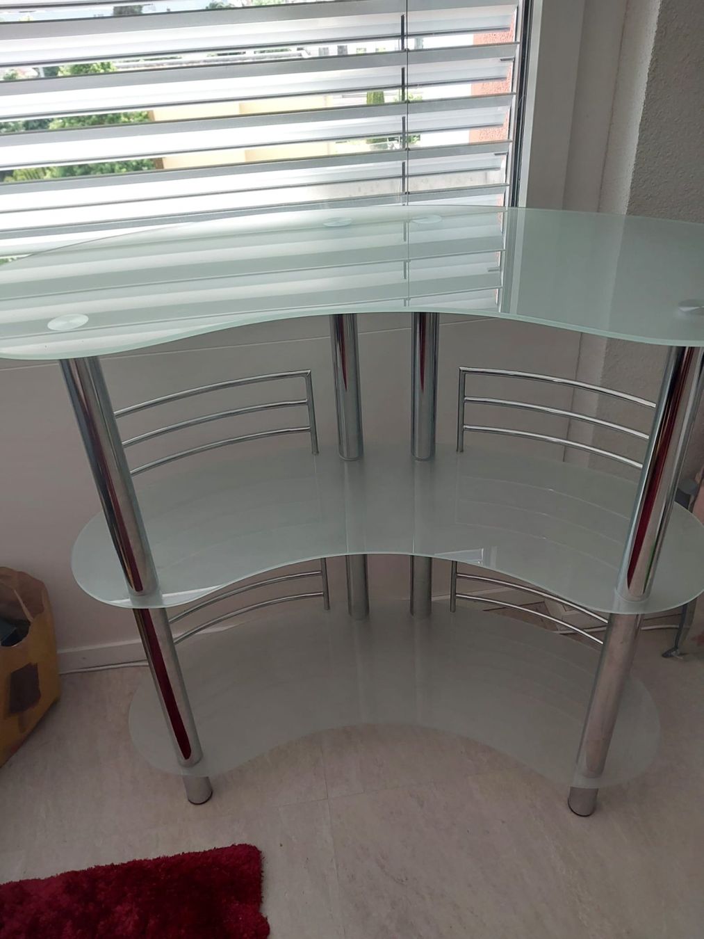 Allestimento di negozi e stand fieristici: Schöne Glasbar / Glasregal – Usato da Flawil venduto da SGO19